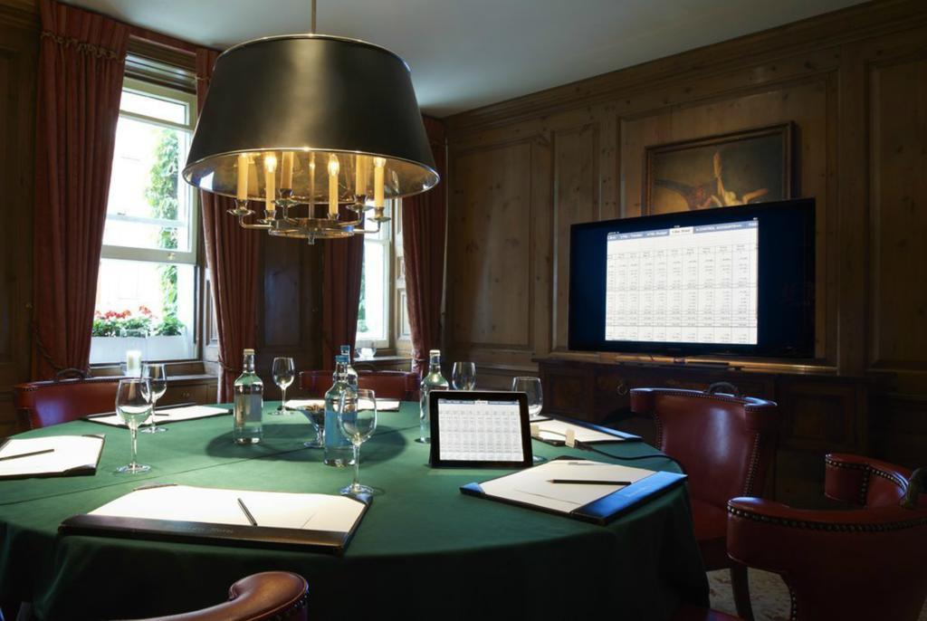 Durrants Hotel 4*