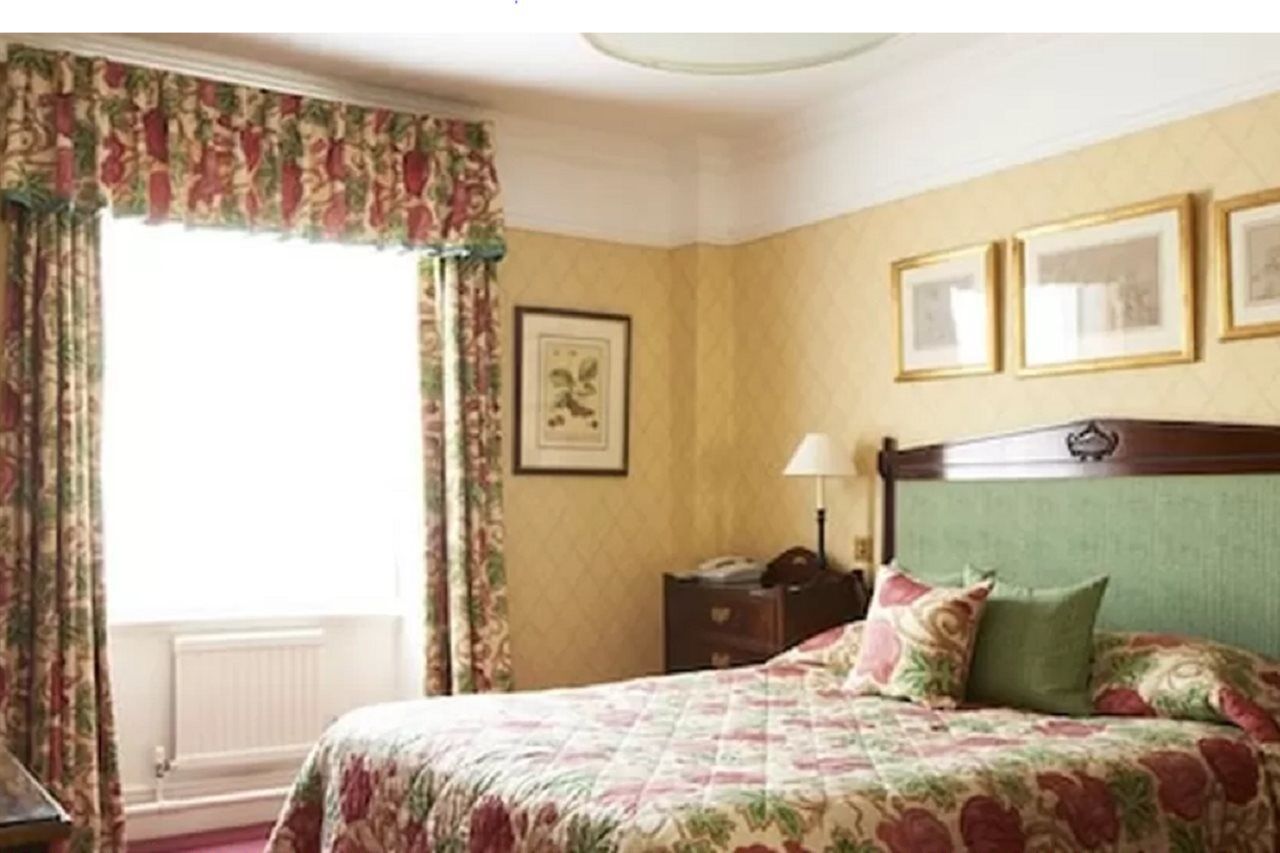 Durrants Hotel 4*